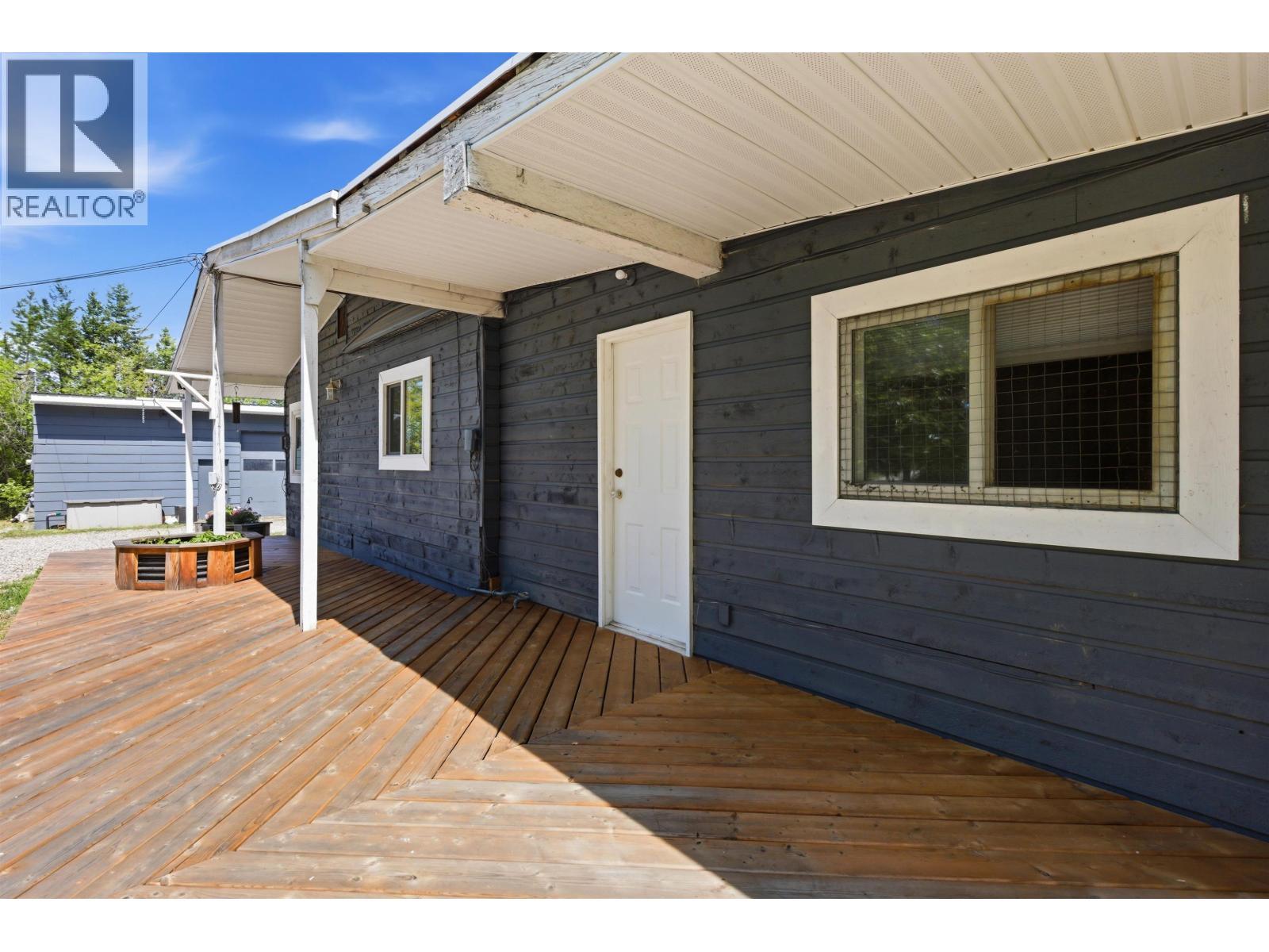 1824 Dog Creek Road, Williams Lake, BC - Outdoor With Deck Patio Veranda With Exterior