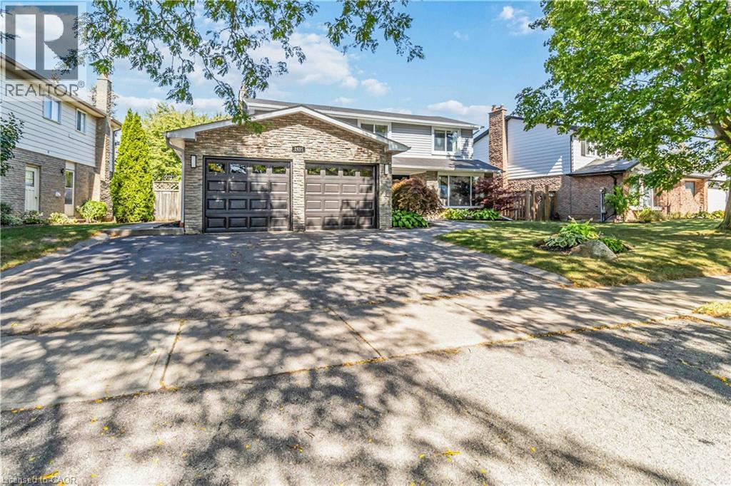 2485 Woburn Crescent, Oakville, ON - Outdoor