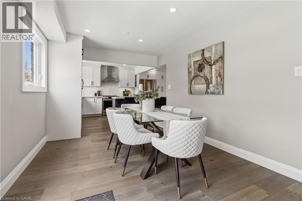 2485 Woburn Crescent, Oakville, ON - Indoor Photo Showing Dining Room