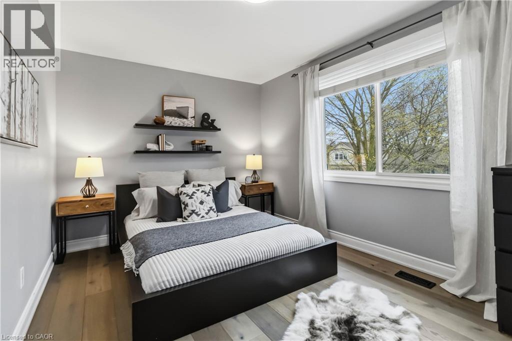 2485 Woburn Crescent, Oakville, ON - Indoor Photo Showing Bedroom