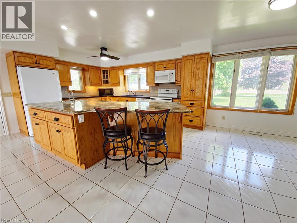 17 Cemetery Road, Norfolk County, ON - Indoor Photo Showing Kitchen