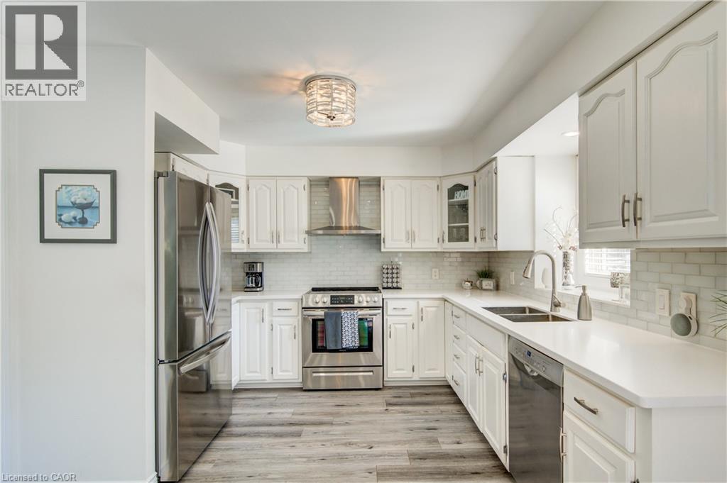 102 Allen Street, Tillsonburg, ON - Indoor Photo Showing Kitchen With Double Sink
