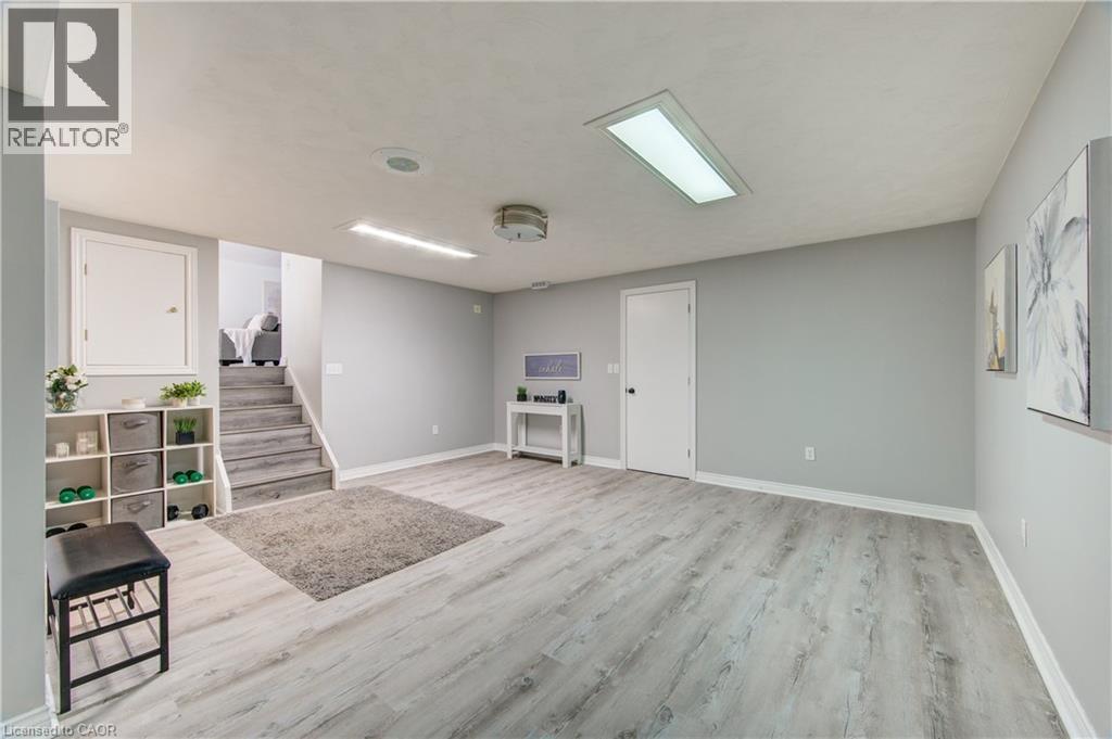 102 Allen Street, Tillsonburg, ON - Indoor Photo Showing Other Room