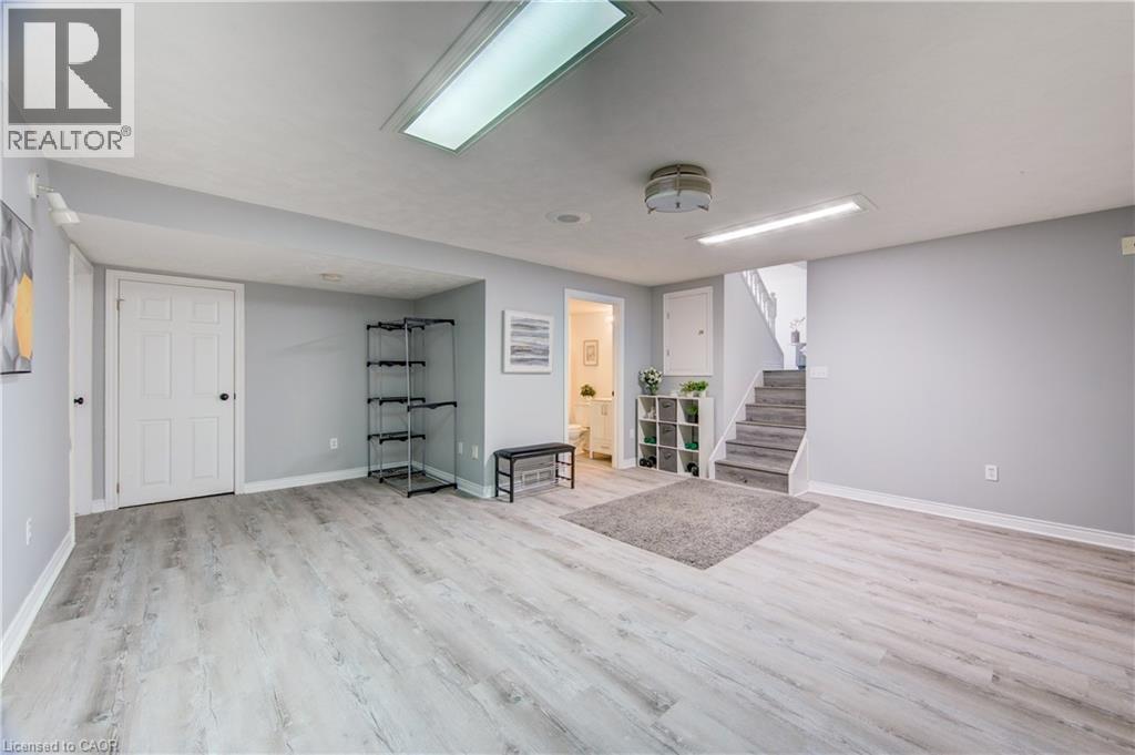 102 Allen Street, Tillsonburg, ON - Indoor Photo Showing Other Room