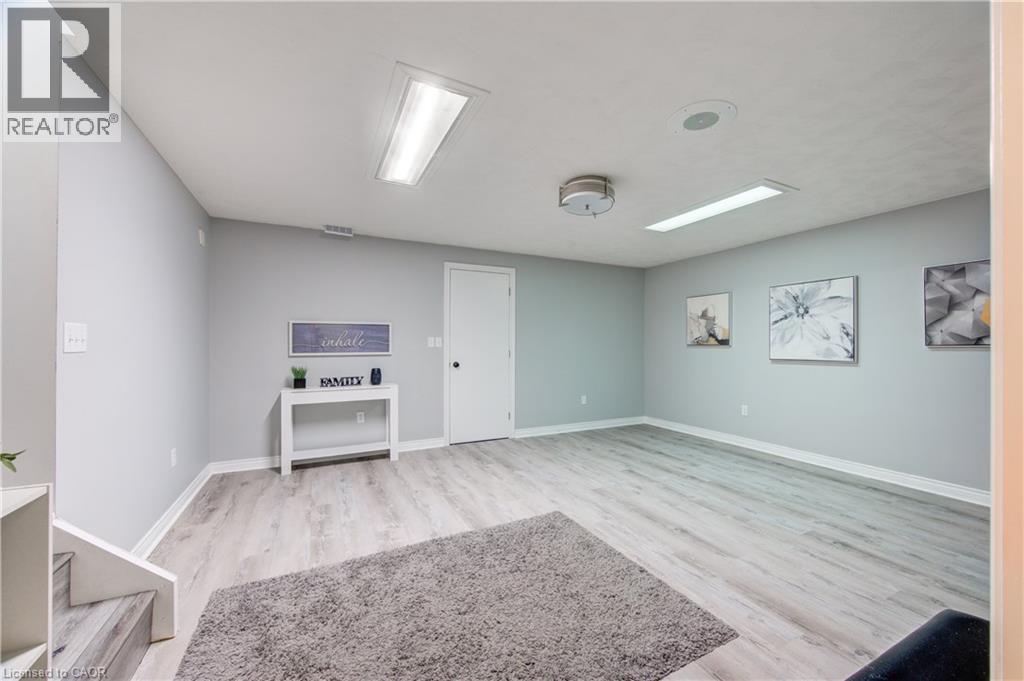 102 Allen Street, Tillsonburg, ON - Indoor Photo Showing Other Room