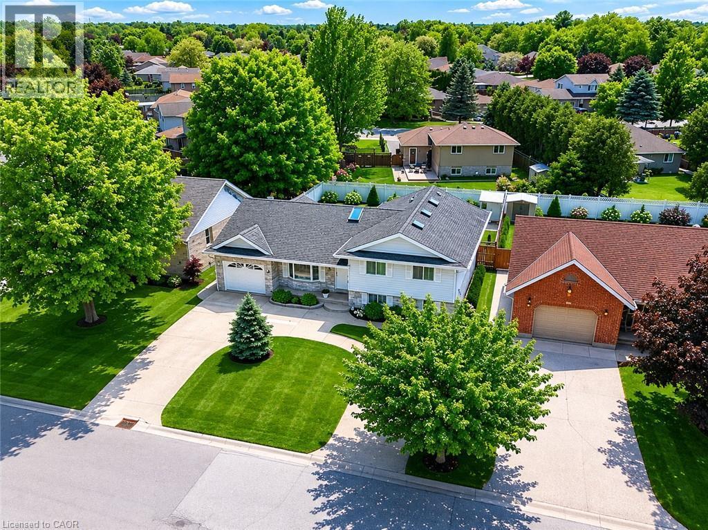 102 Allen Street, Tillsonburg, ON - Outdoor