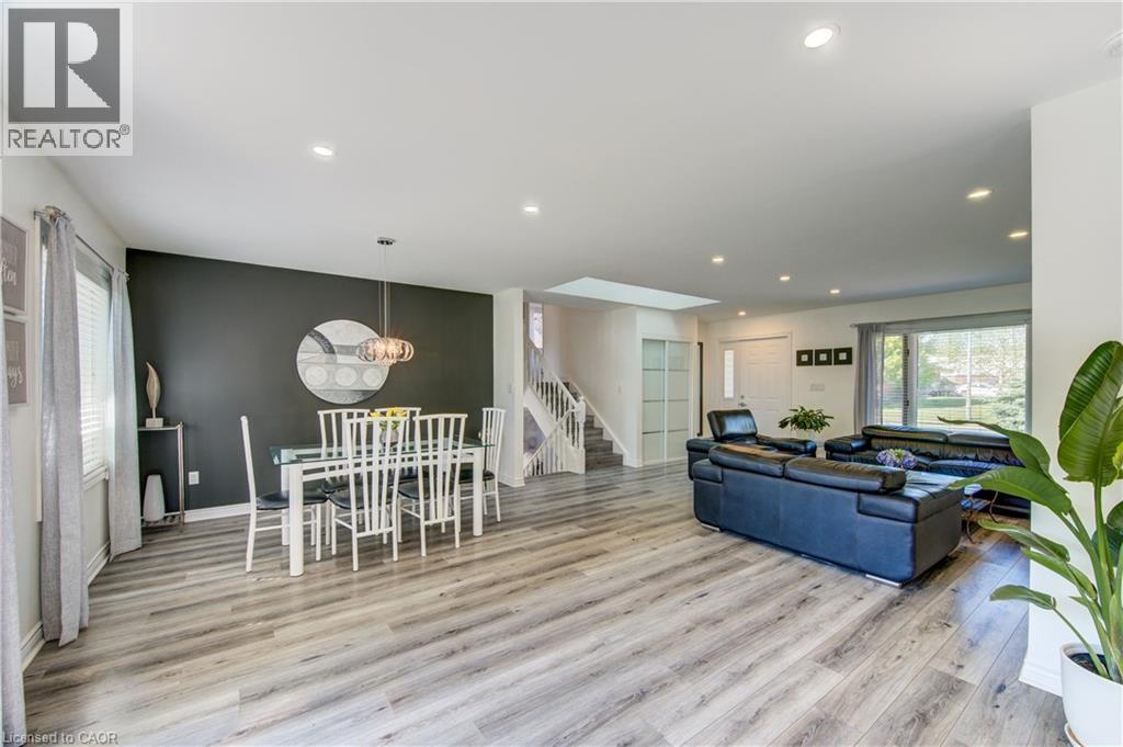 102 Allen Street, Tillsonburg, ON - Indoor Photo Showing Other Room