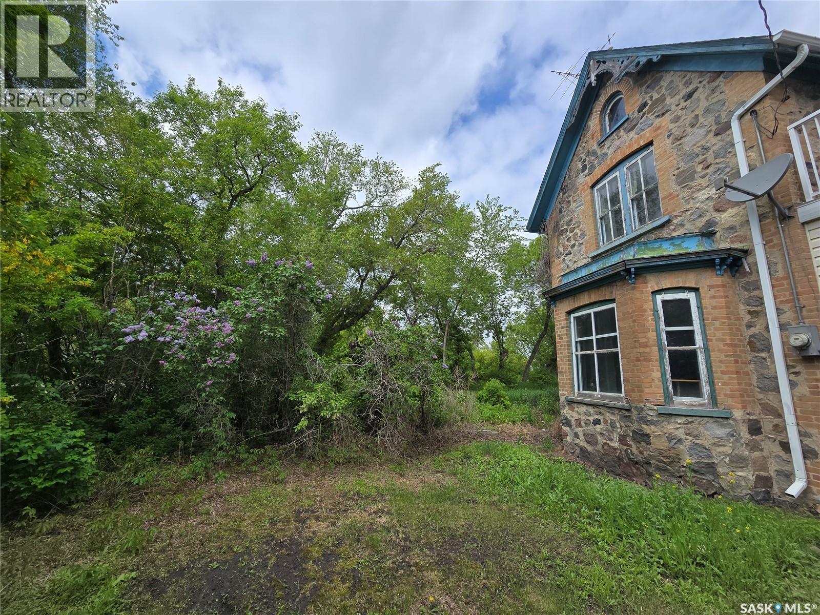 934 Main Street, Broadview, SK