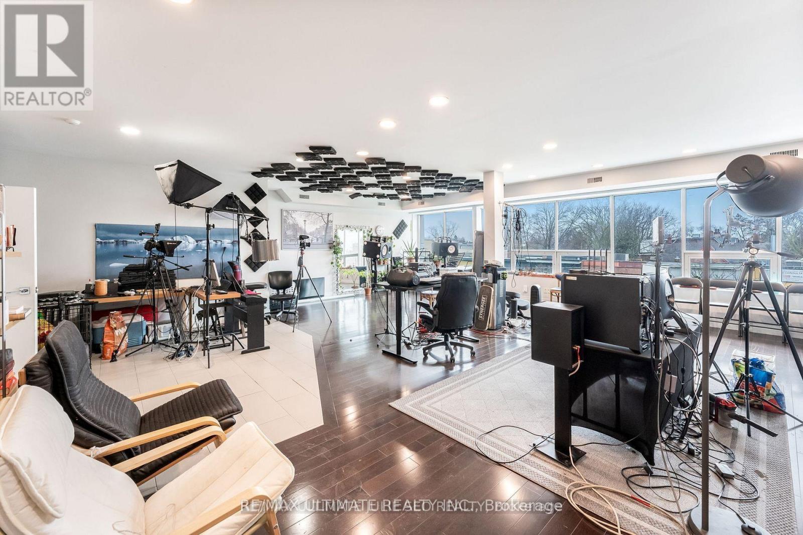 304 Danforth Avenue, Toronto, ON