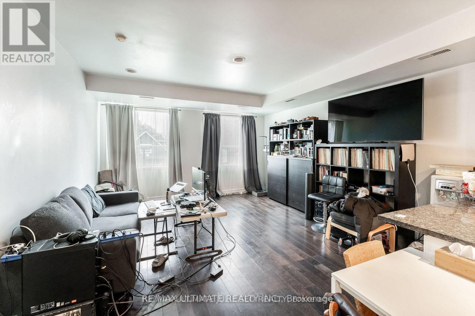304 Danforth Avenue, Toronto, ON