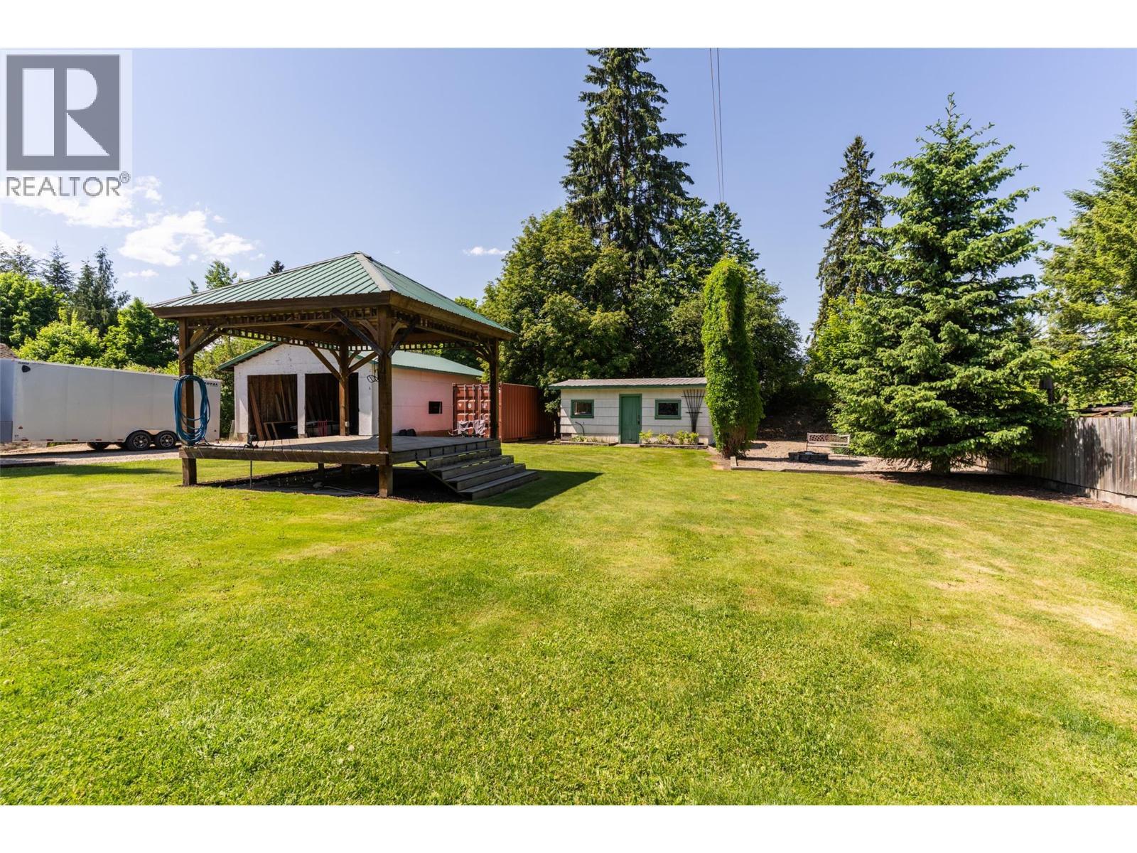 701 Edward Street, Revelstoke, BC