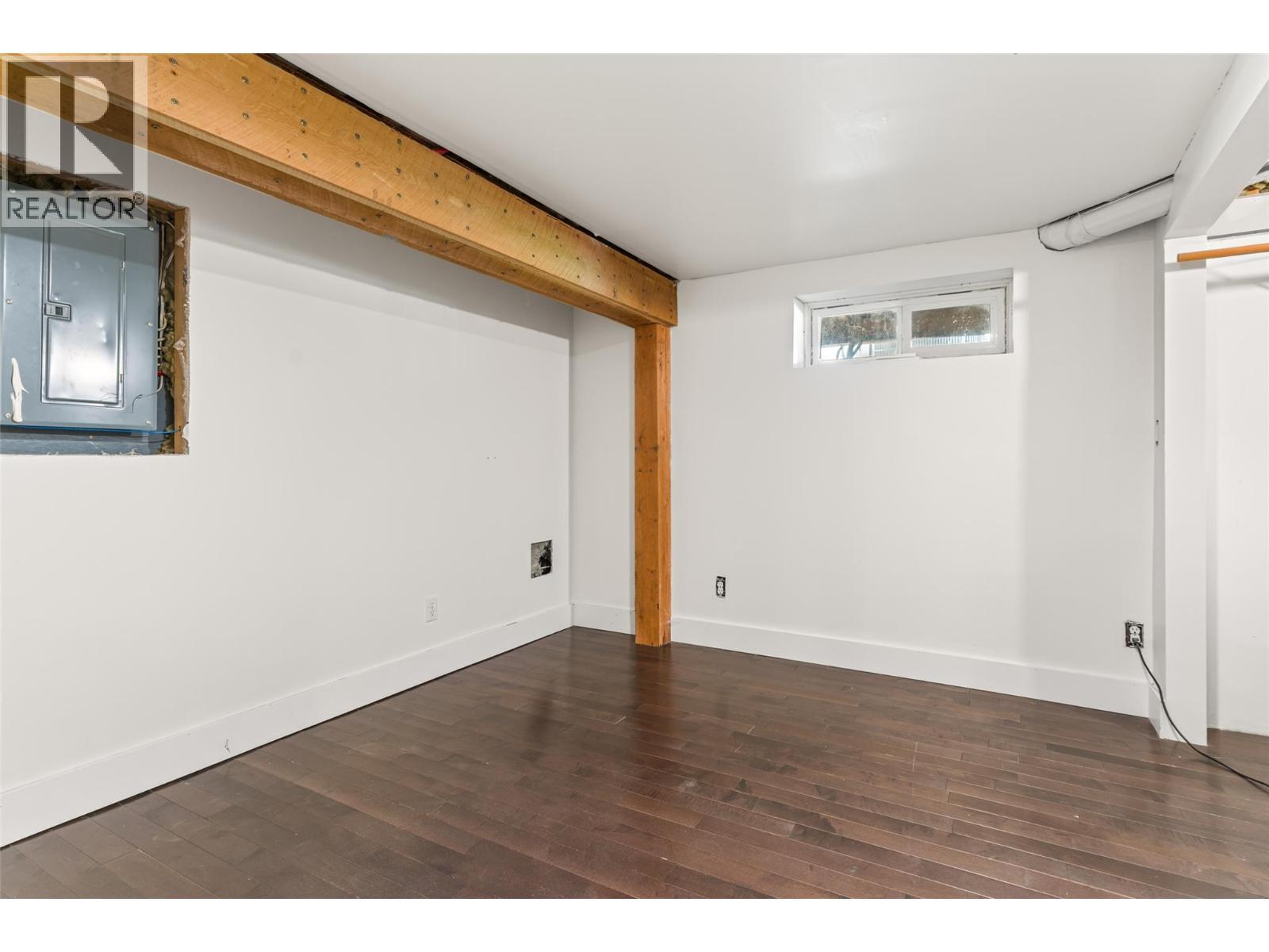 Basment room - 701 Edward Street, Revelstoke, BC