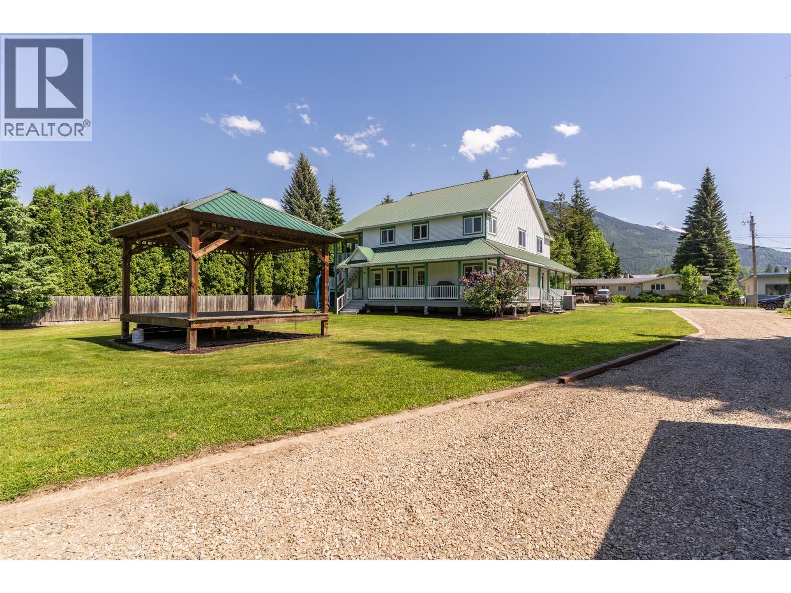 701 Edward Street, Revelstoke, BC