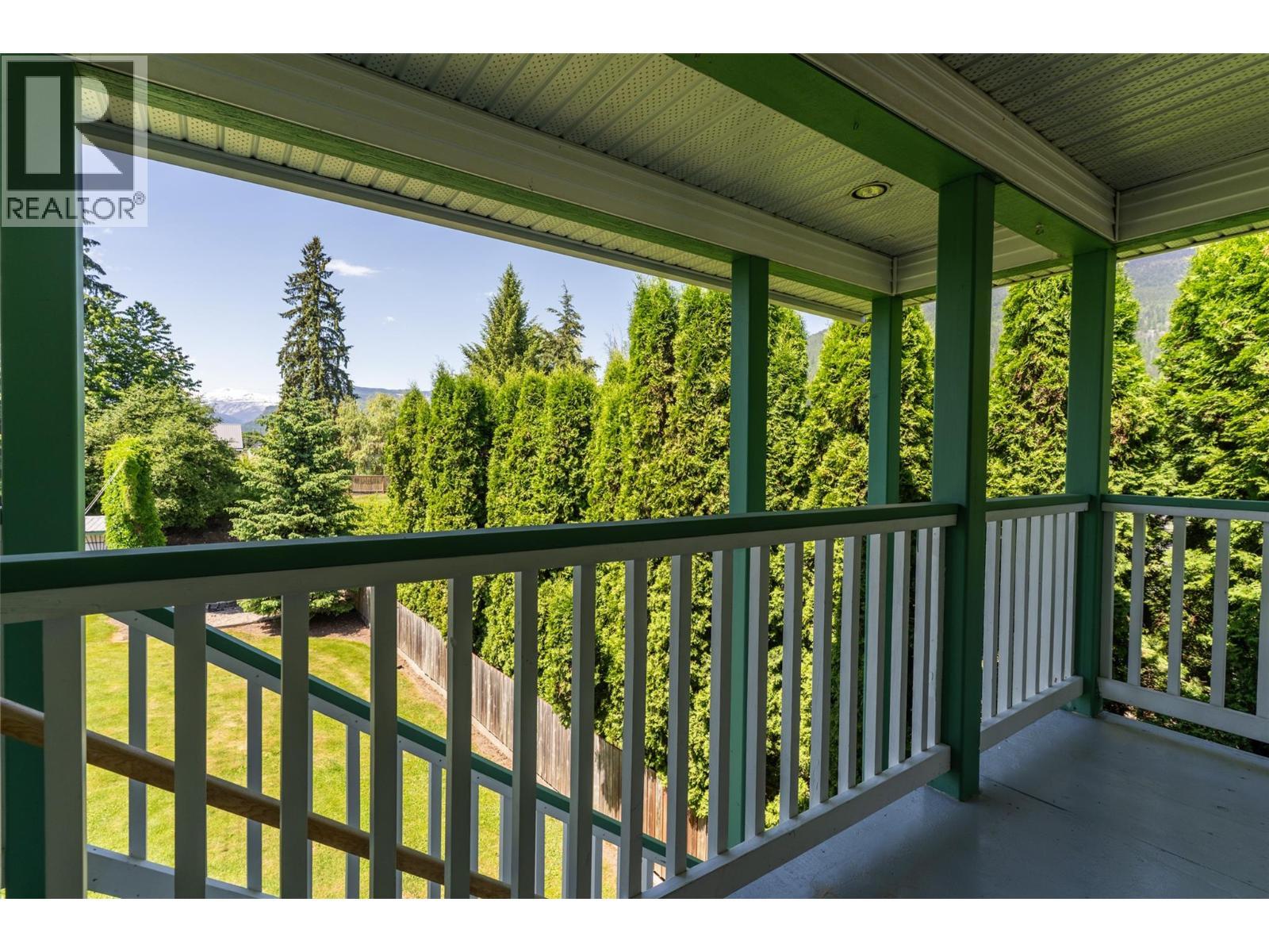 Veranda - 701 Edward Street, Revelstoke, BC