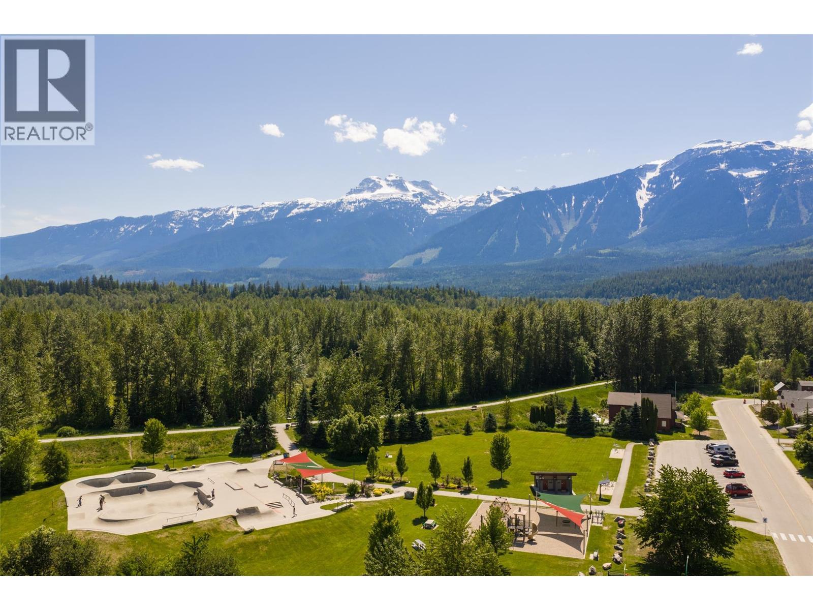 701 Edward Street, Revelstoke, BC