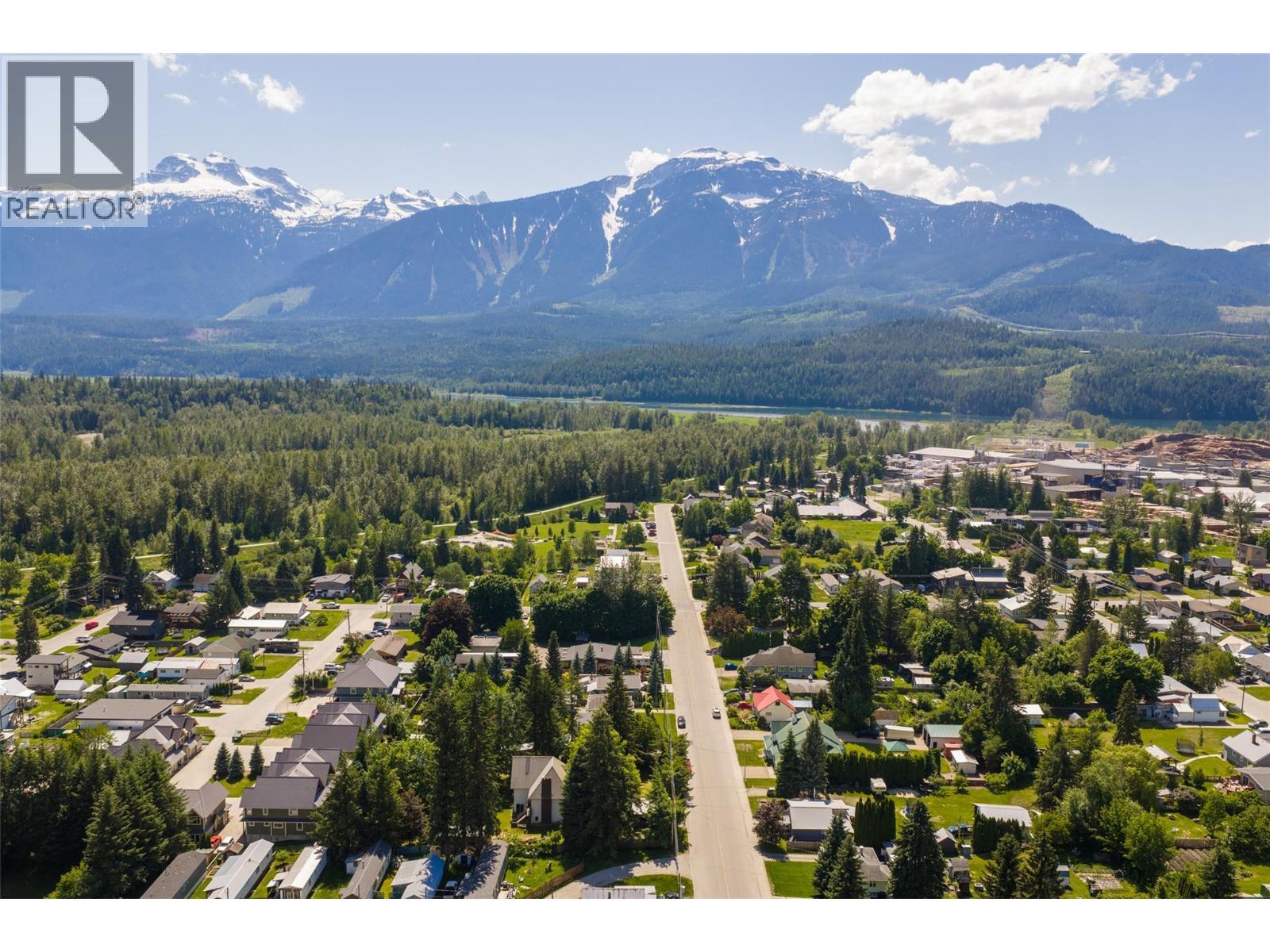 701 Edward Street, Revelstoke, BC