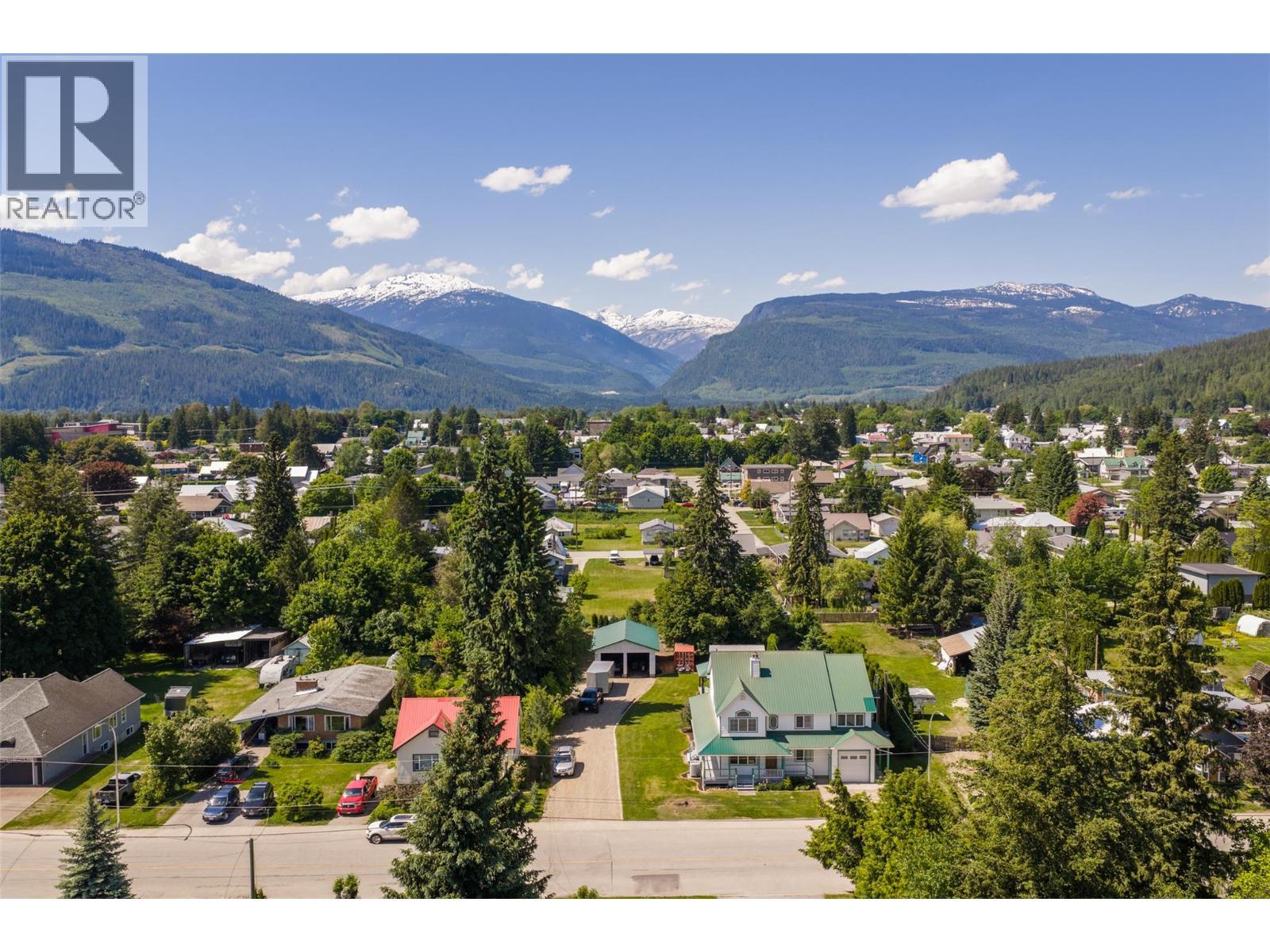 701 Edward Street, Revelstoke, BC