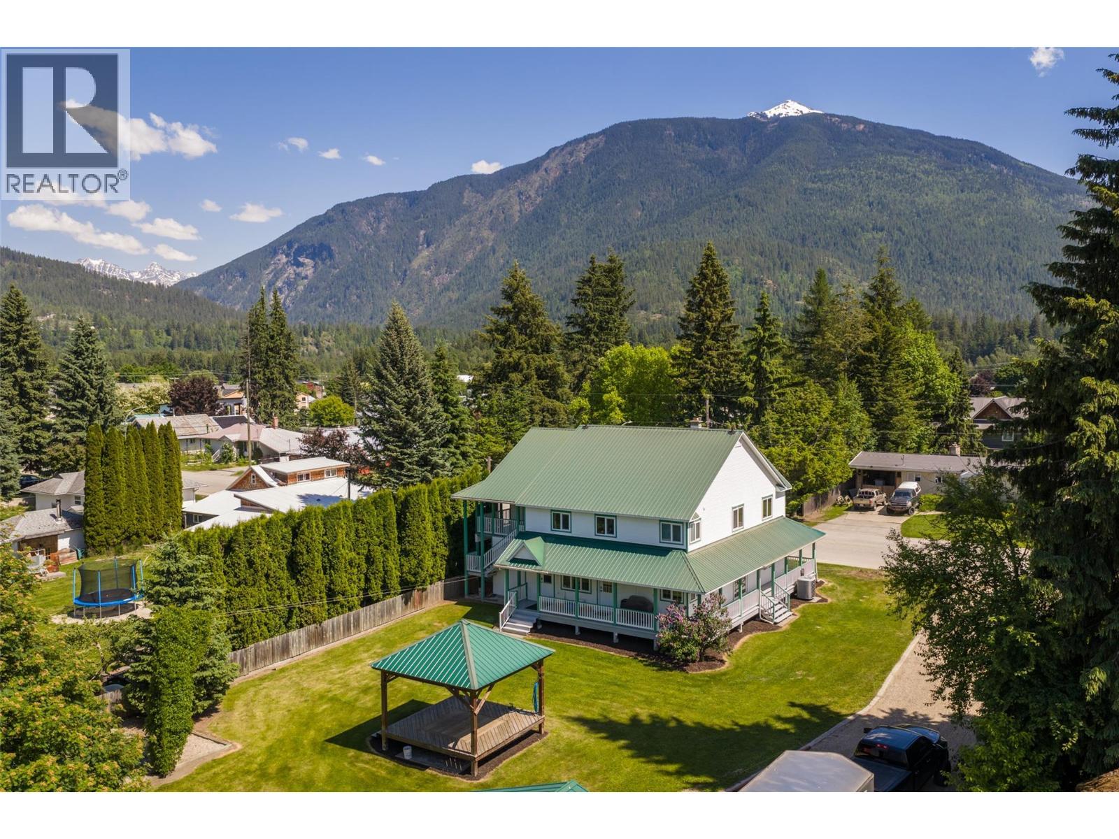 Lot SIze 0.50 Acres - 701 Edward Street, Revelstoke, BC