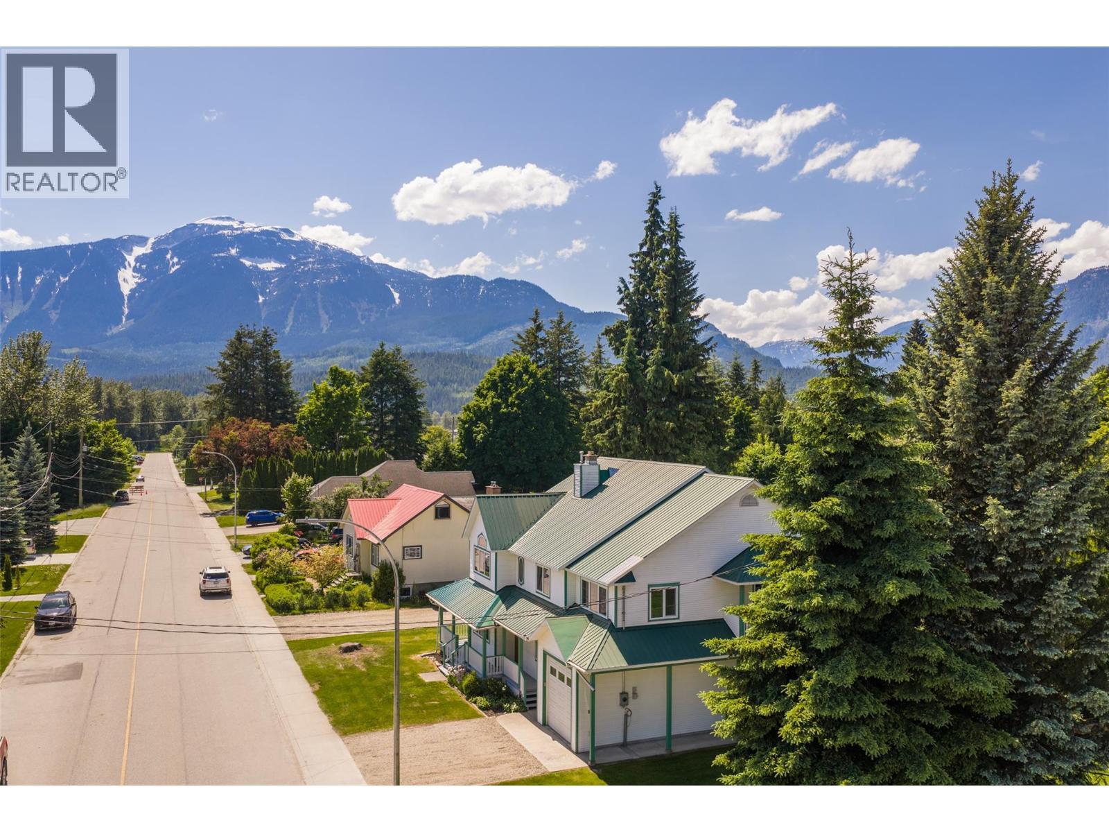 Views all around - 701 Edward Street, Revelstoke, BC