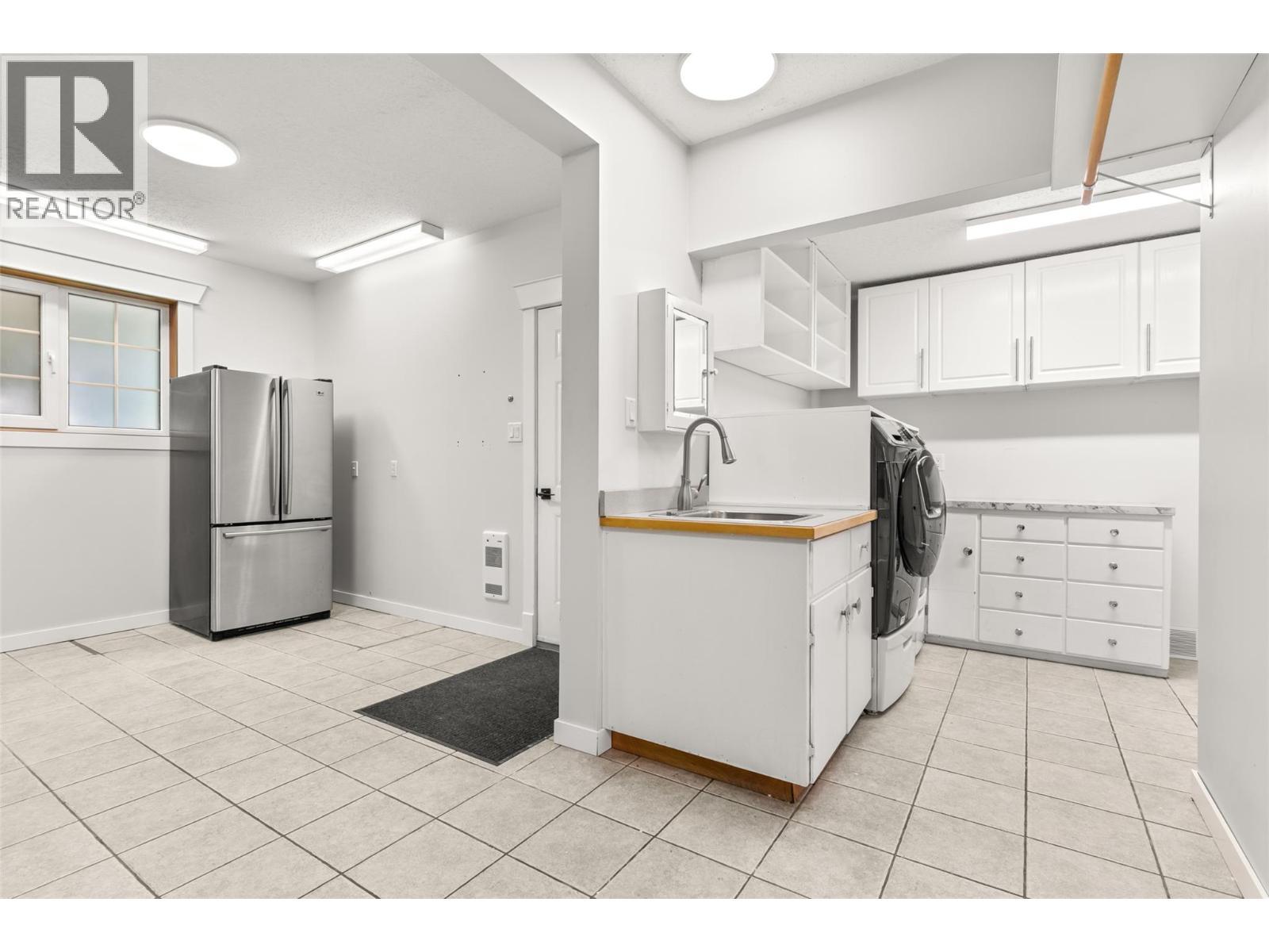 Huge mud room - 701 Edward Street, Revelstoke, BC