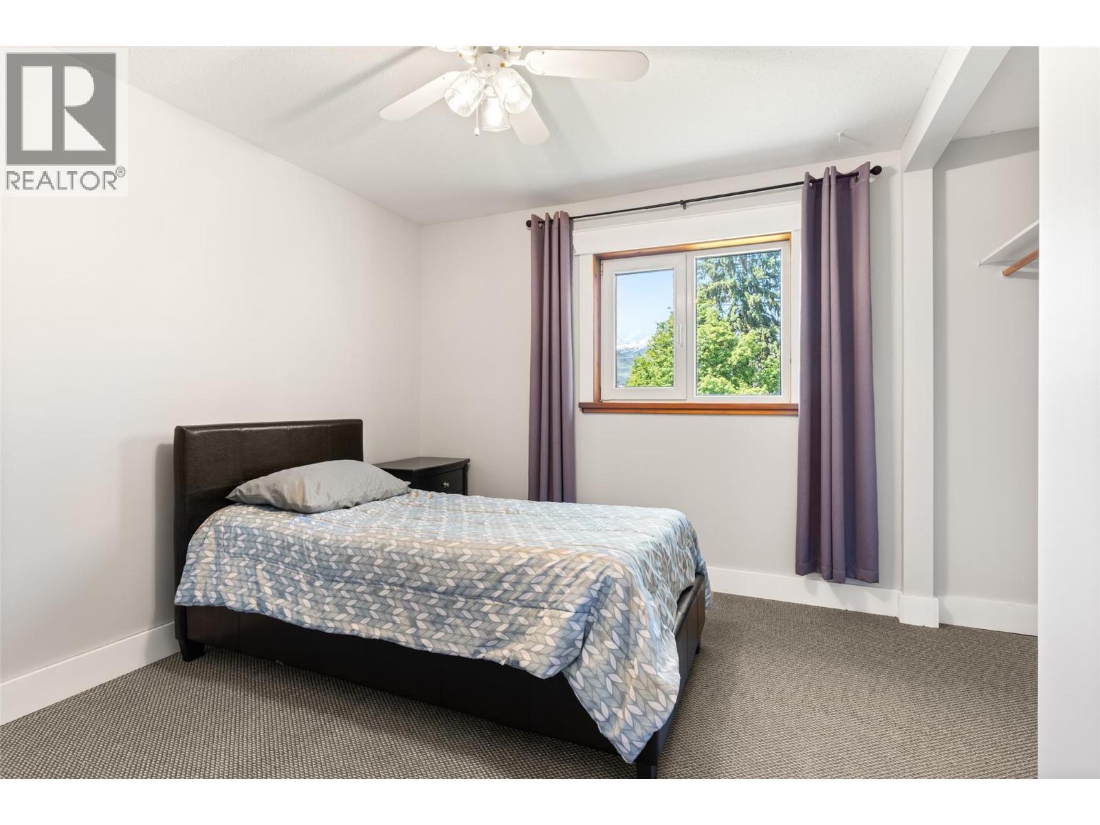 Bedroom upper level - 701 Edward Street, Revelstoke, BC