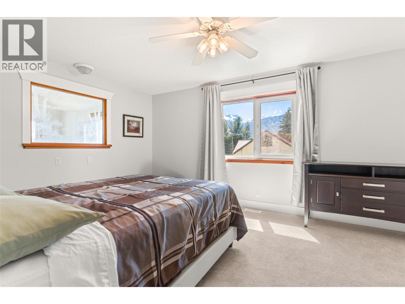 Primary Room with ensuite - 701 Edward Street, Revelstoke, BC