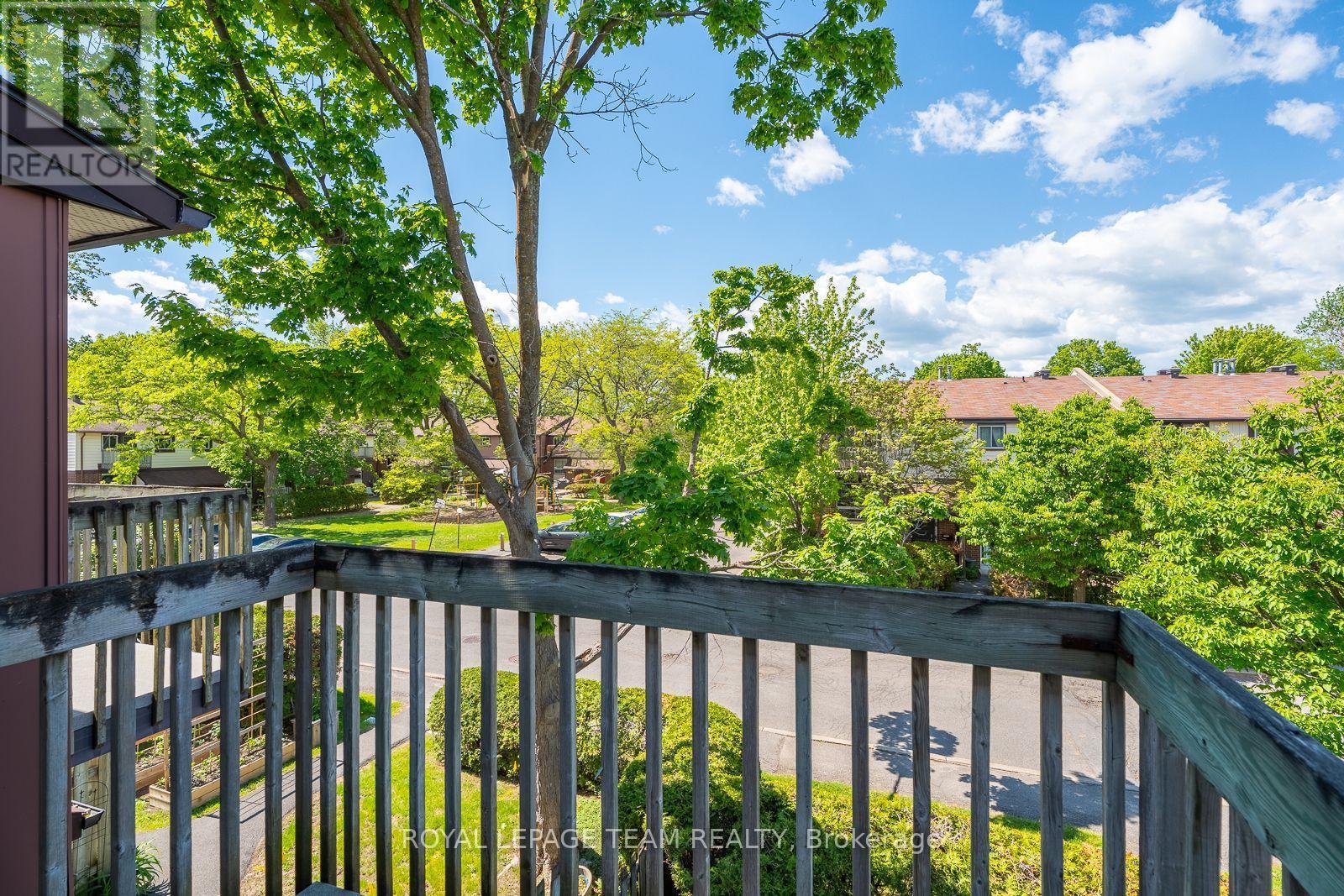 9 - 402 Montfort Street, Ottawa, ON - Outdoor