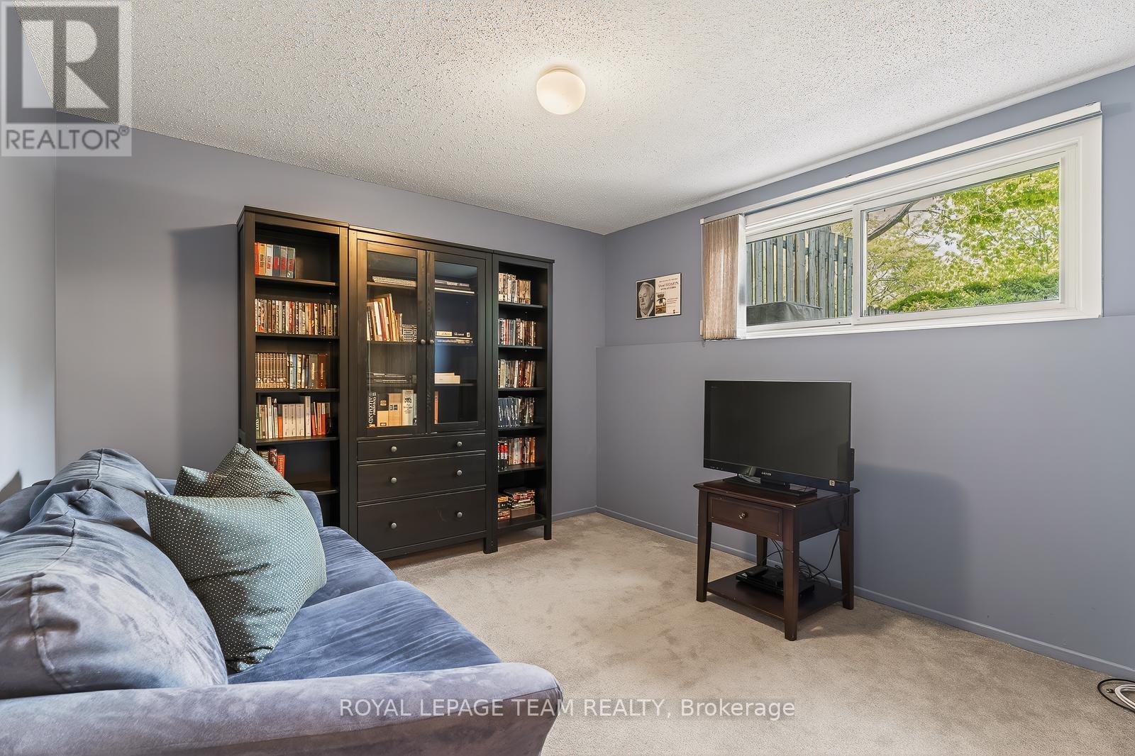 9 - 402 Montfort Street, Ottawa, ON - Indoor