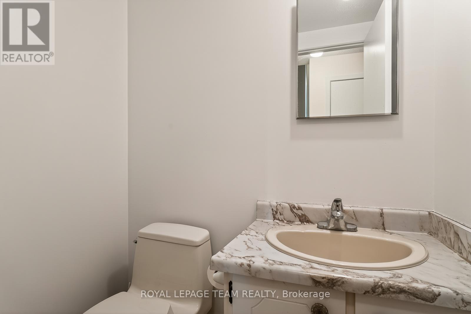 9 - 402 Montfort Street, Ottawa, ON - Indoor Photo Showing Bathroom