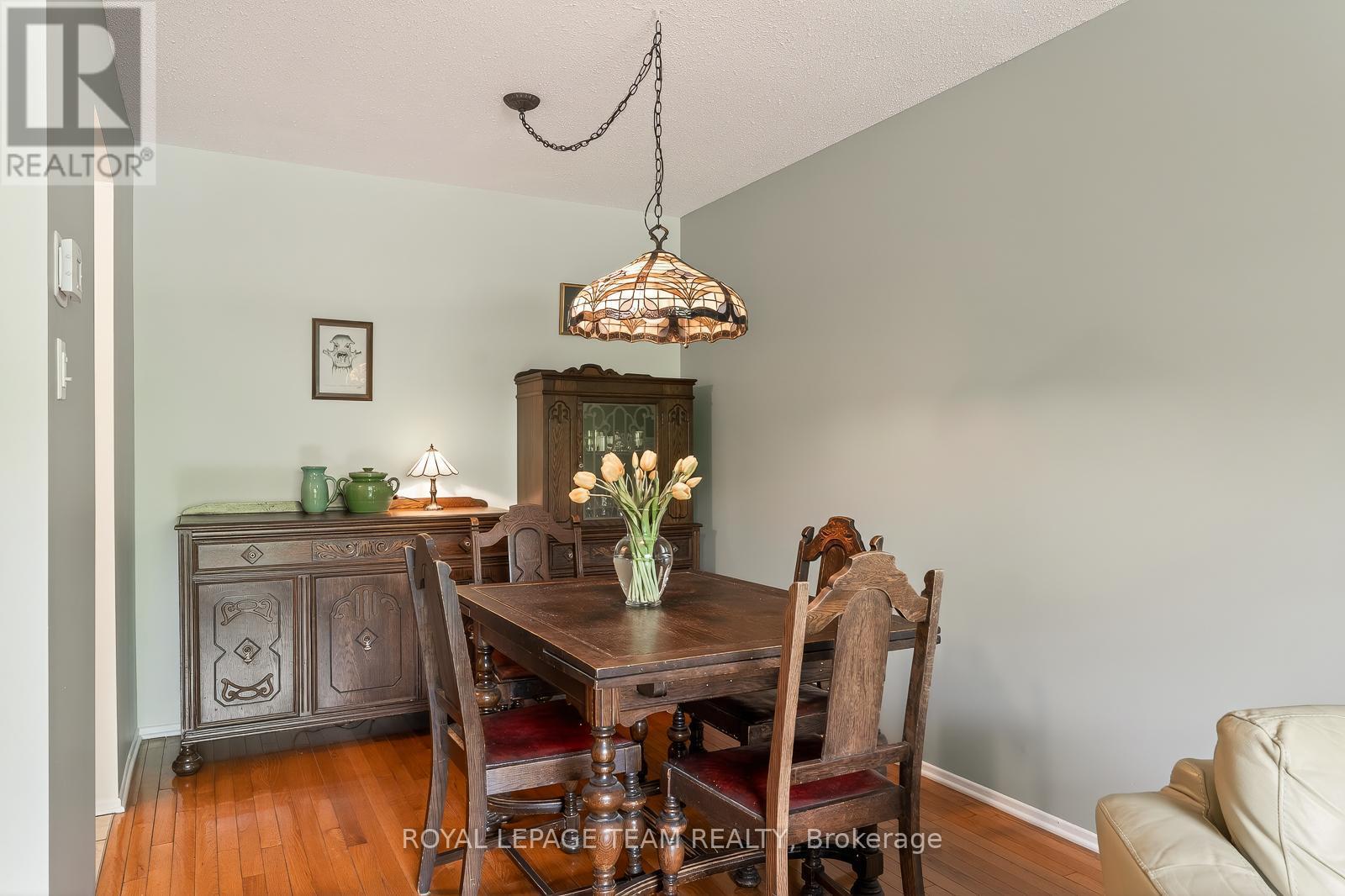 9 - 402 Montfort Street, Ottawa, ON - Indoor Photo Showing Dining Room