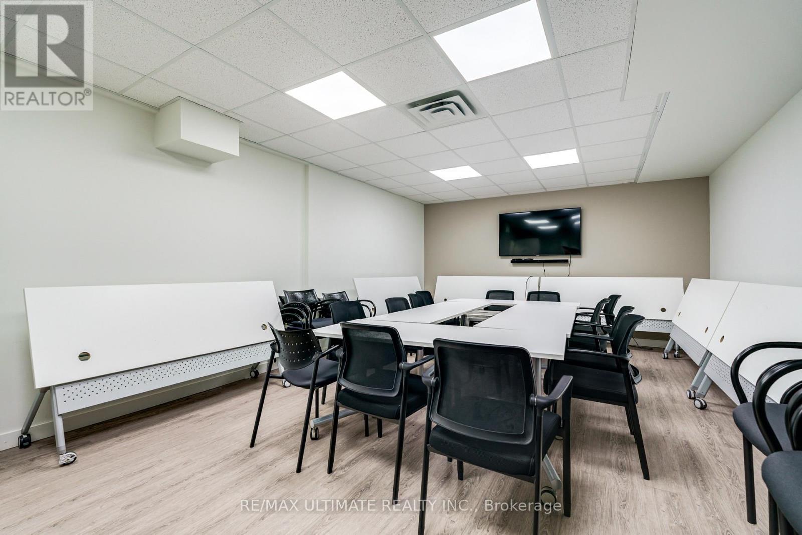 427-429 Vaughan Road, Toronto, ON