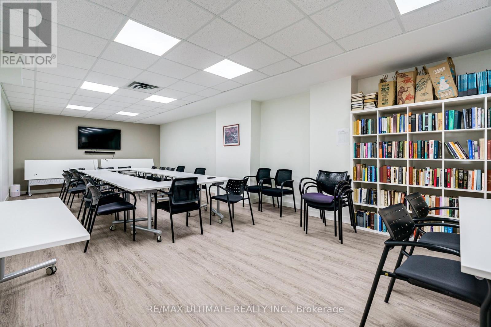 427-429 Vaughan Road, Toronto, ON