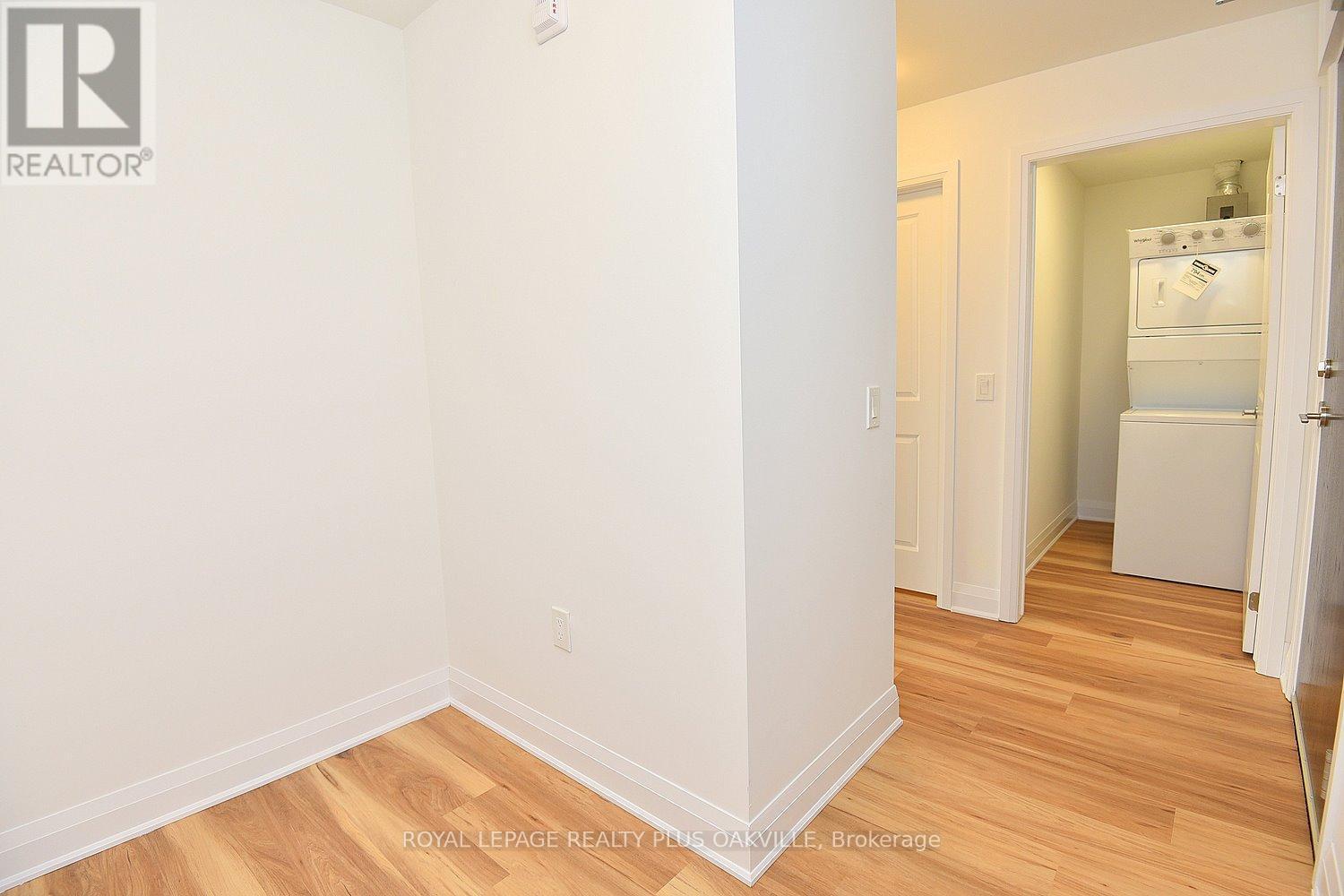 422 - 1936 Rymal Road E, Hamilton, ON - Indoor Photo Showing Other Room