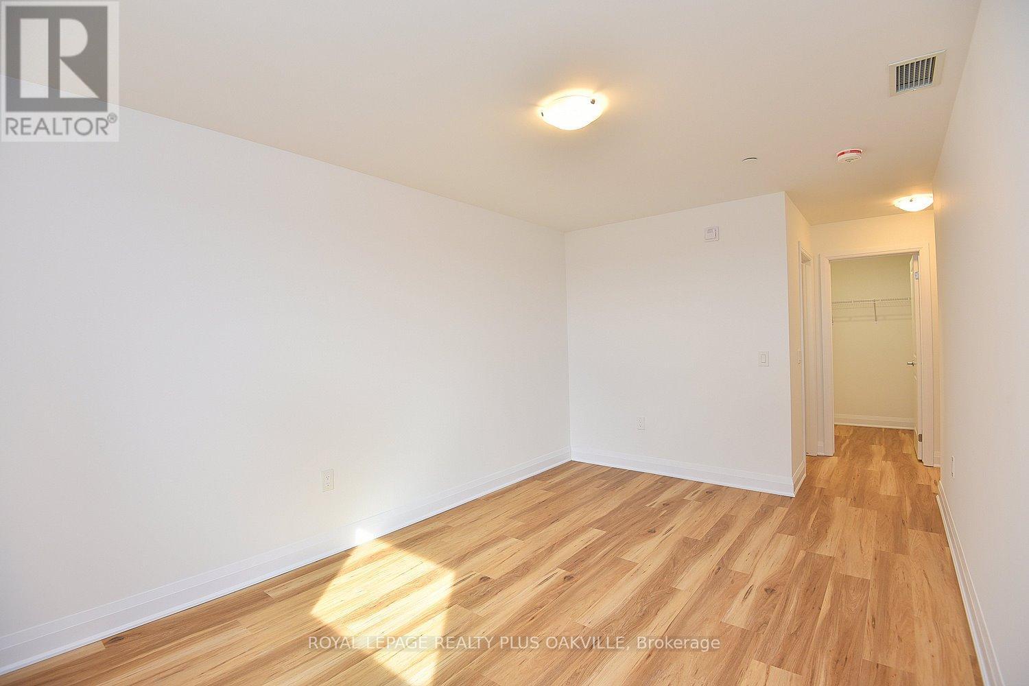 422 - 1936 Rymal Road E, Hamilton, ON - Indoor Photo Showing Other Room