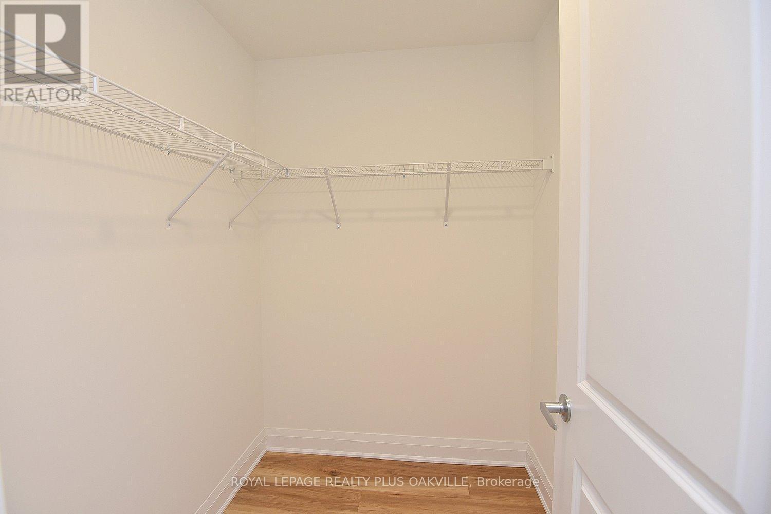 422 - 1936 Rymal Road E, Hamilton, ON - Indoor With Storage