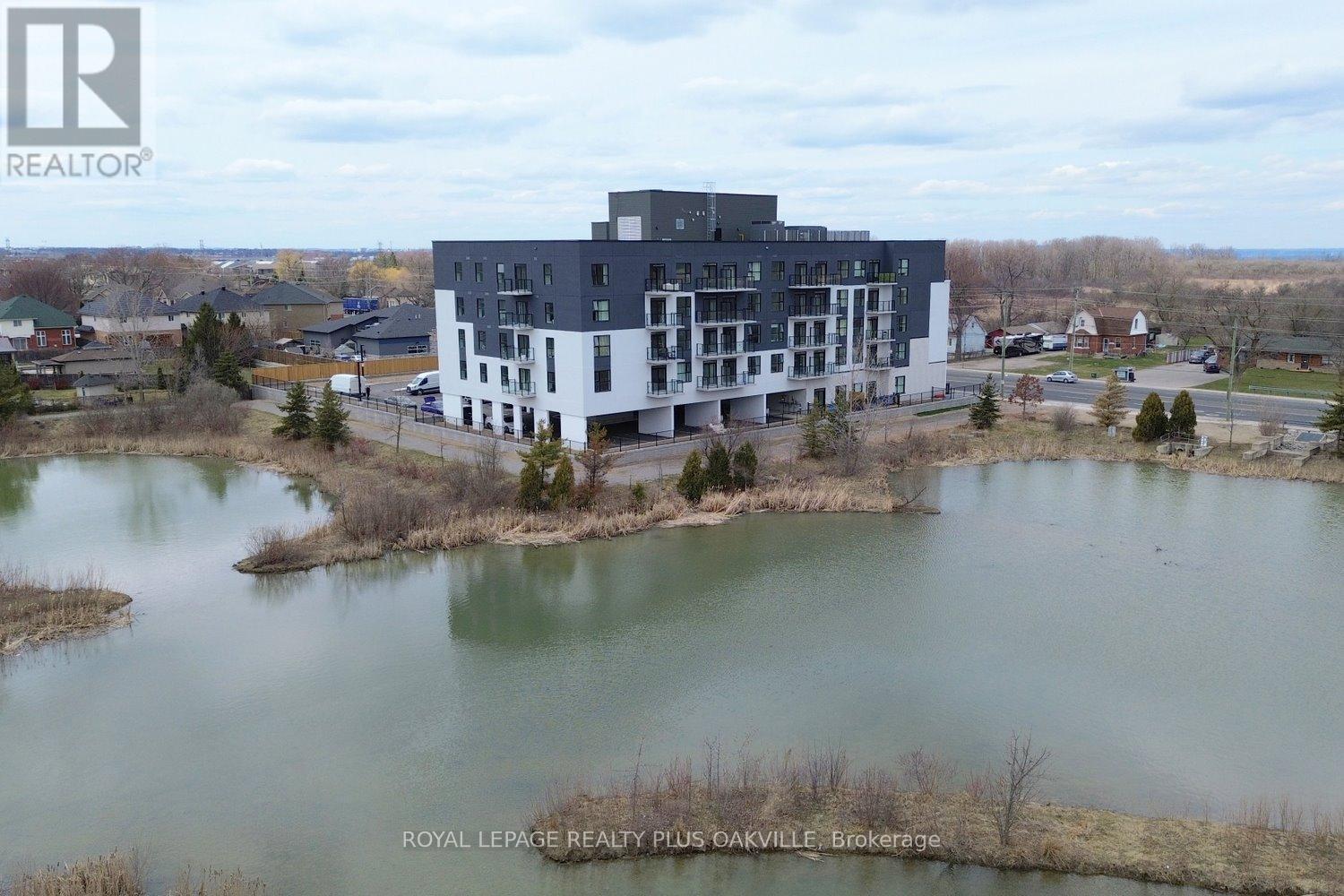 422 - 1936 Rymal Road E, Hamilton, ON - Outdoor With Body Of Water With View