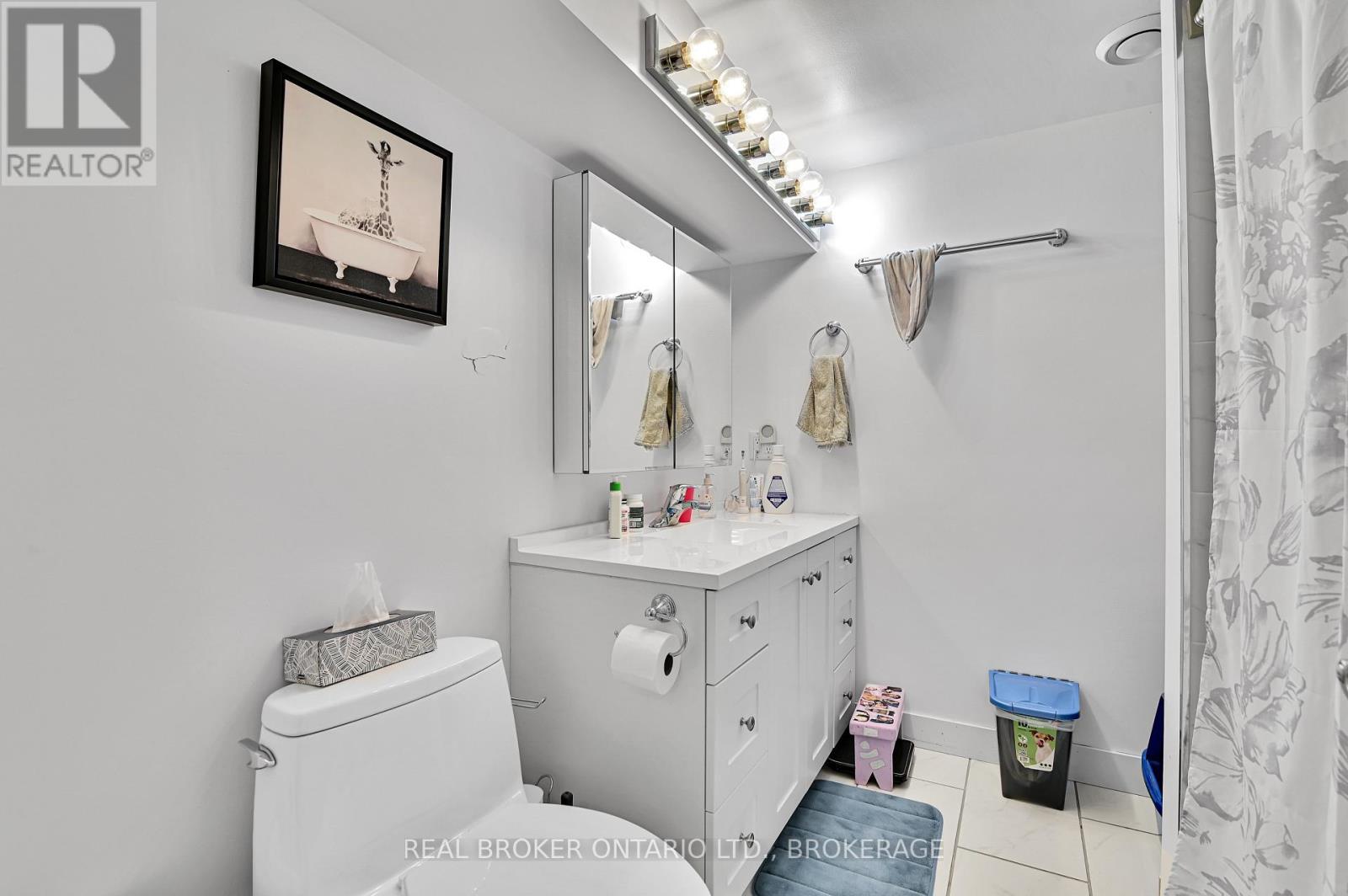 1006 Second Street E, Cornwall, ON - Indoor Photo Showing Bathroom