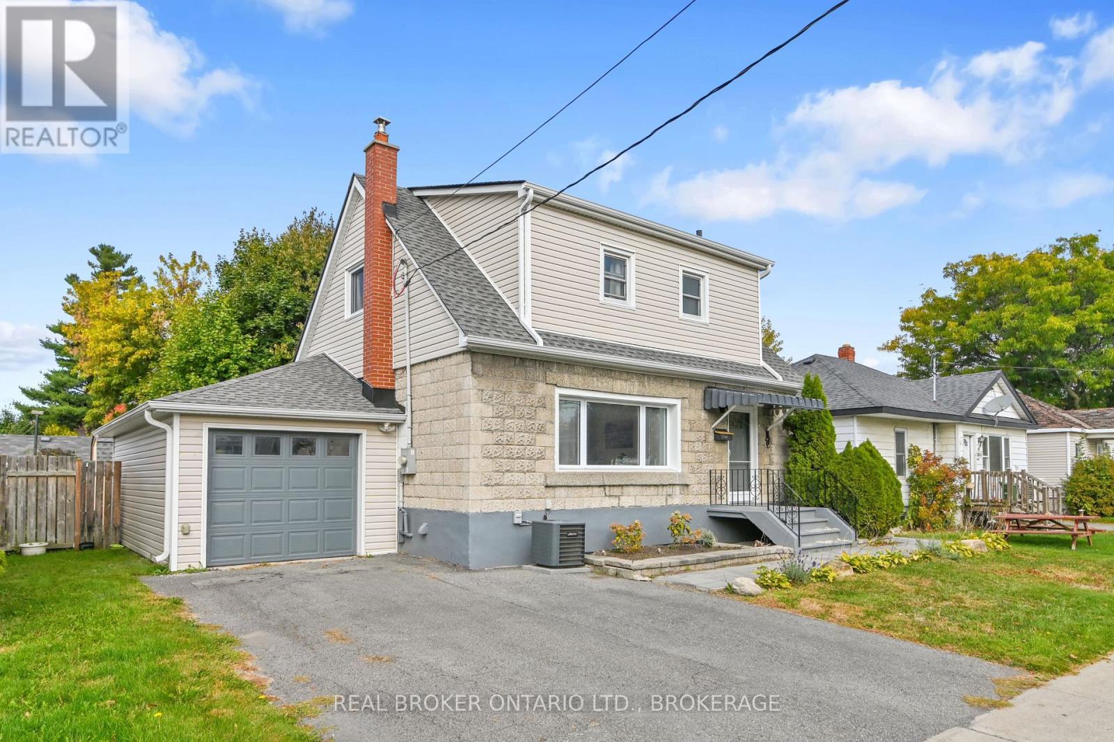 1006 Second Street E, Cornwall, ON - Outdoor