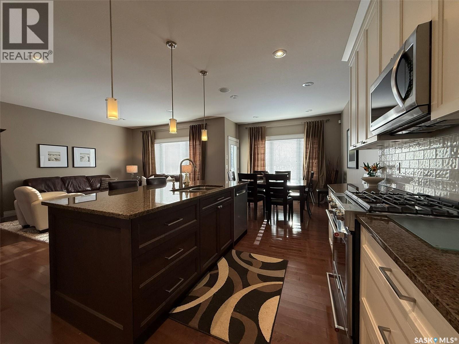 11 301 Cartwright Terrace, Saskatoon, SK - Indoor Photo Showing Kitchen With Upgraded Kitchen