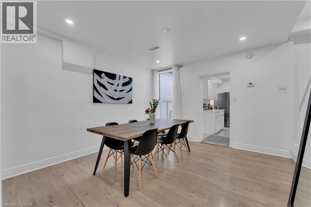 237 West Avenue N, Hamilton, ON - Indoor Photo Showing Dining Room