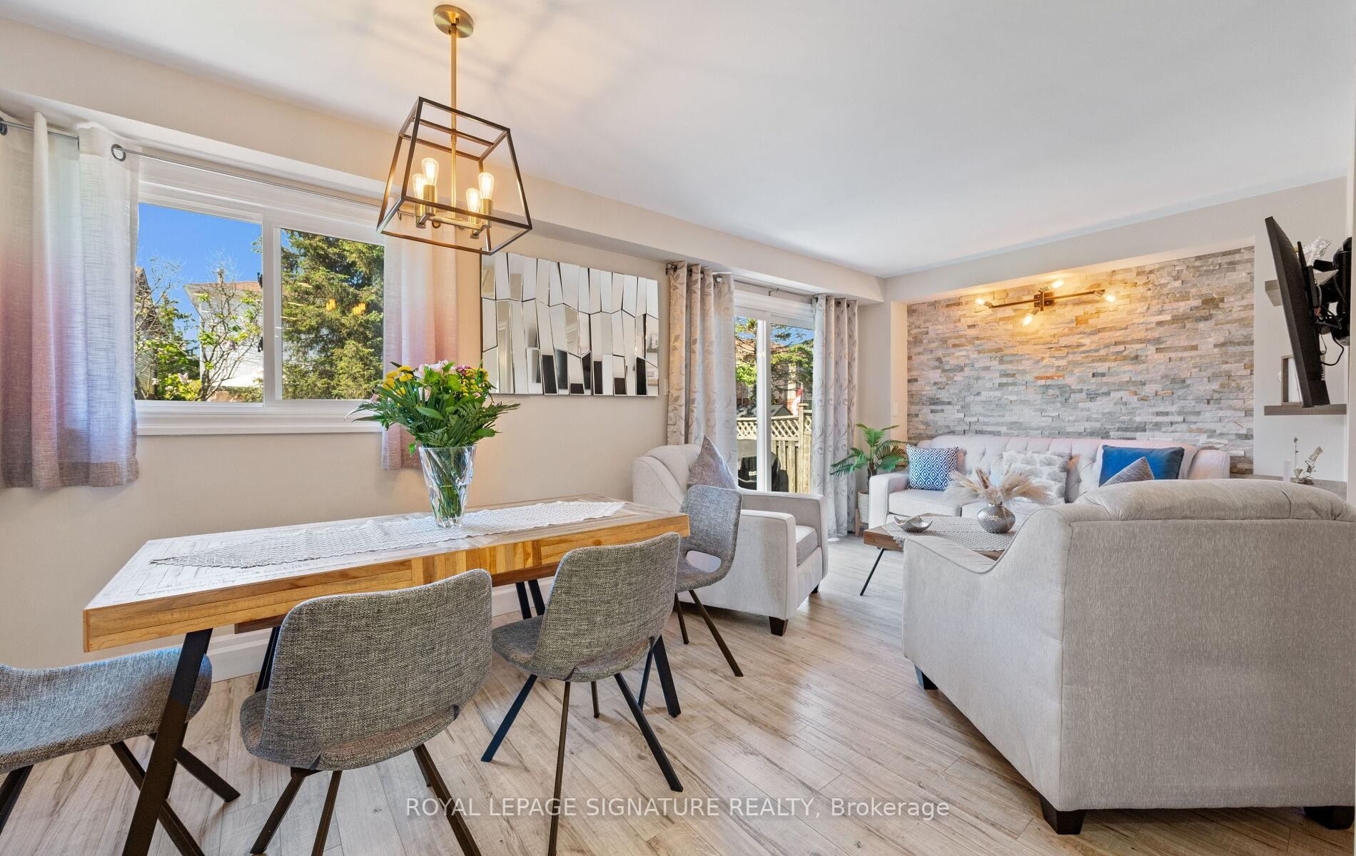12 Hewitt Crescent, Ajax, ON - Indoor Photo Showing Other Room