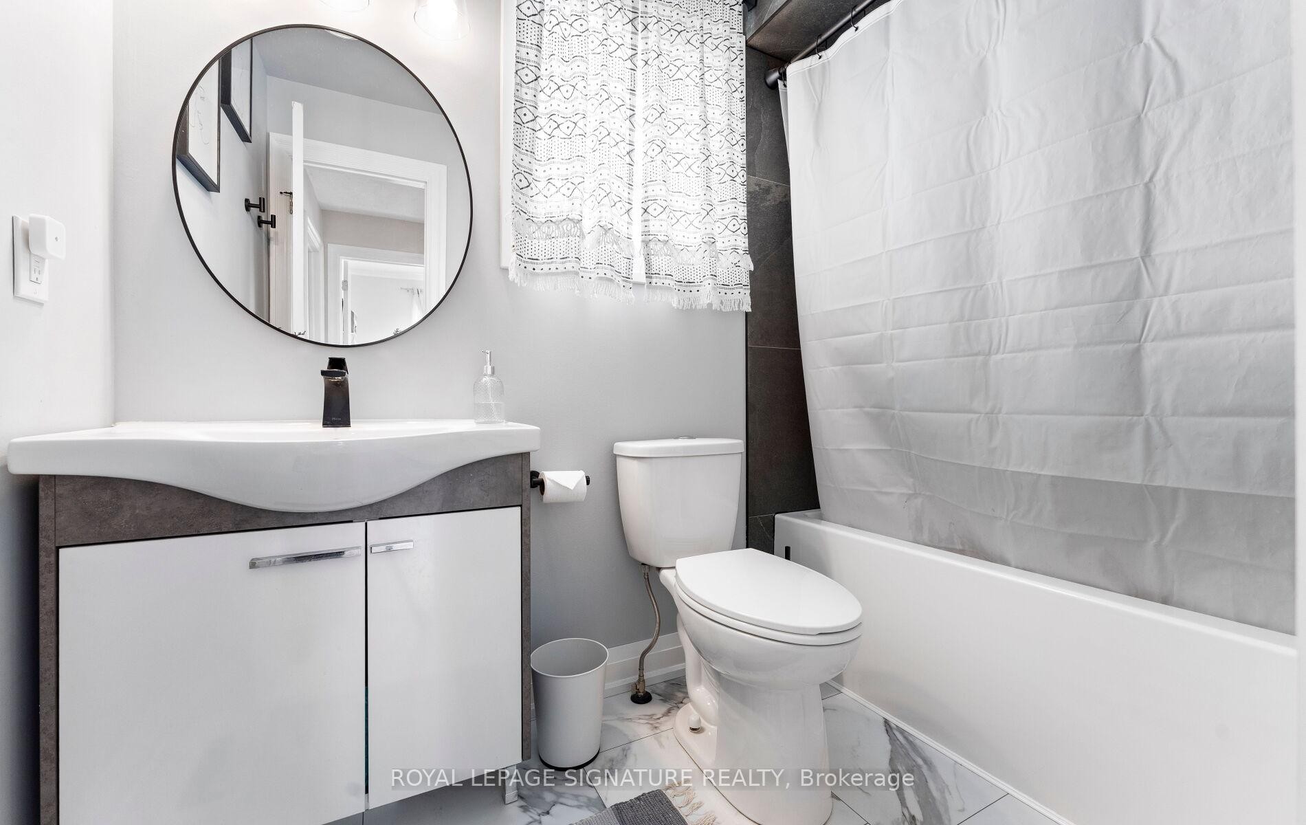 12 Hewitt Crescent, Ajax, ON - Indoor Photo Showing Bathroom