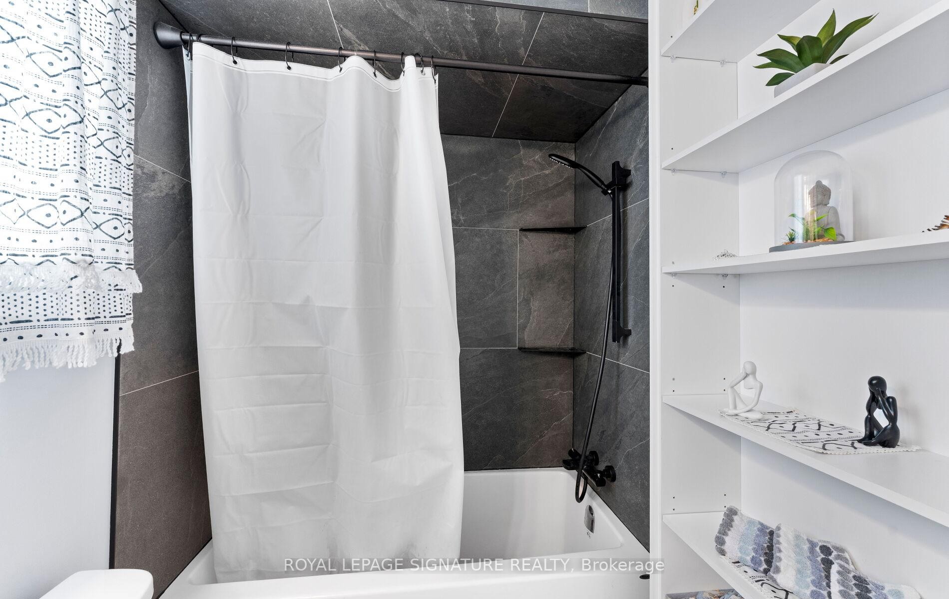 12 Hewitt Crescent, Ajax, ON - Indoor Photo Showing Bathroom