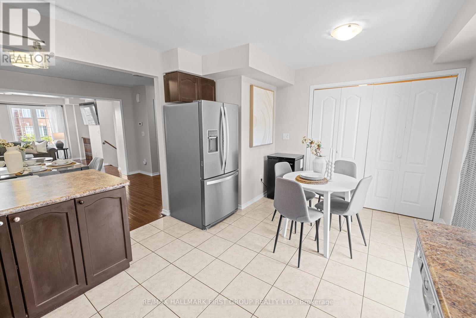 17 Edison Way, Whitby, ON - Indoor