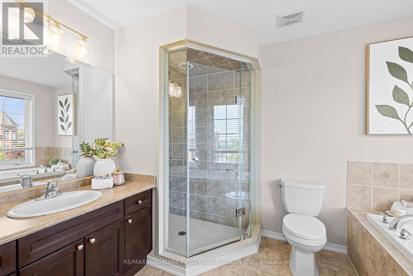 17 Edison Way, Whitby, ON - Indoor Photo Showing Bathroom