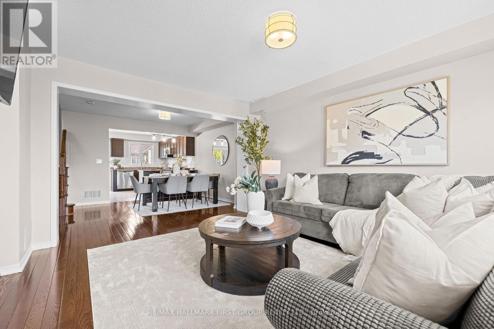 17 Edison Way, Whitby, ON - Indoor Photo Showing Living Room