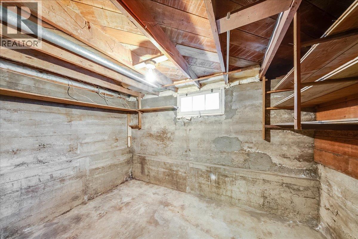 426 Austad Lane, Trail, BC - Indoor Photo Showing Basement