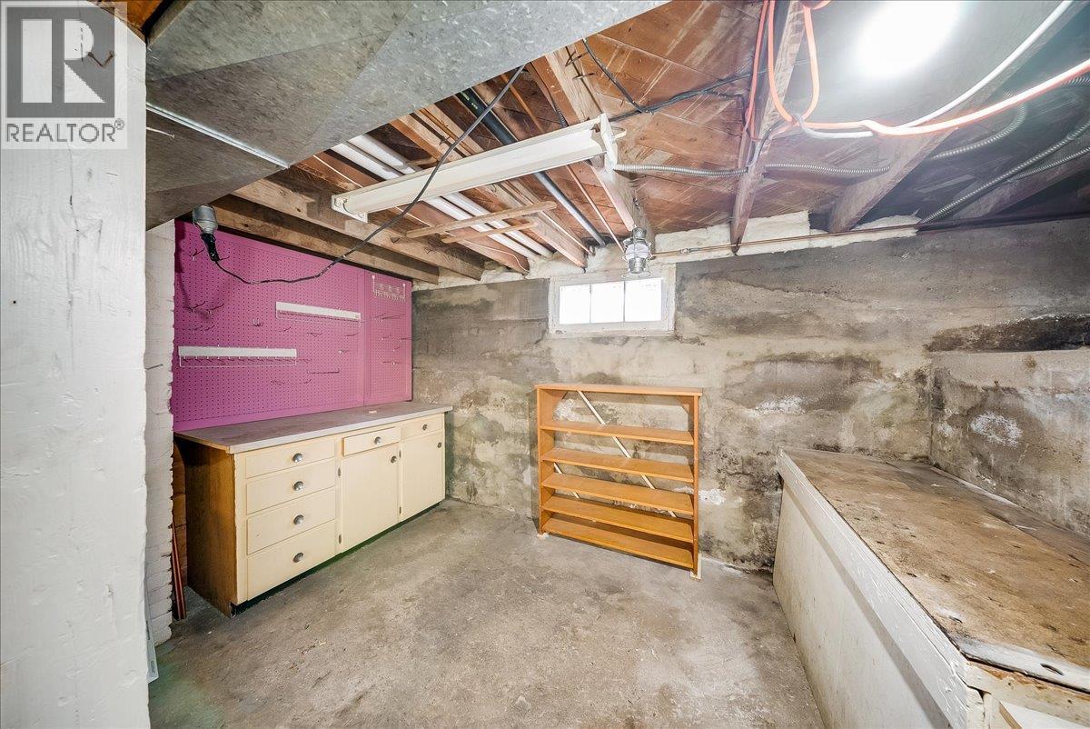 426 Austad Lane, Trail, BC - Indoor Photo Showing Basement