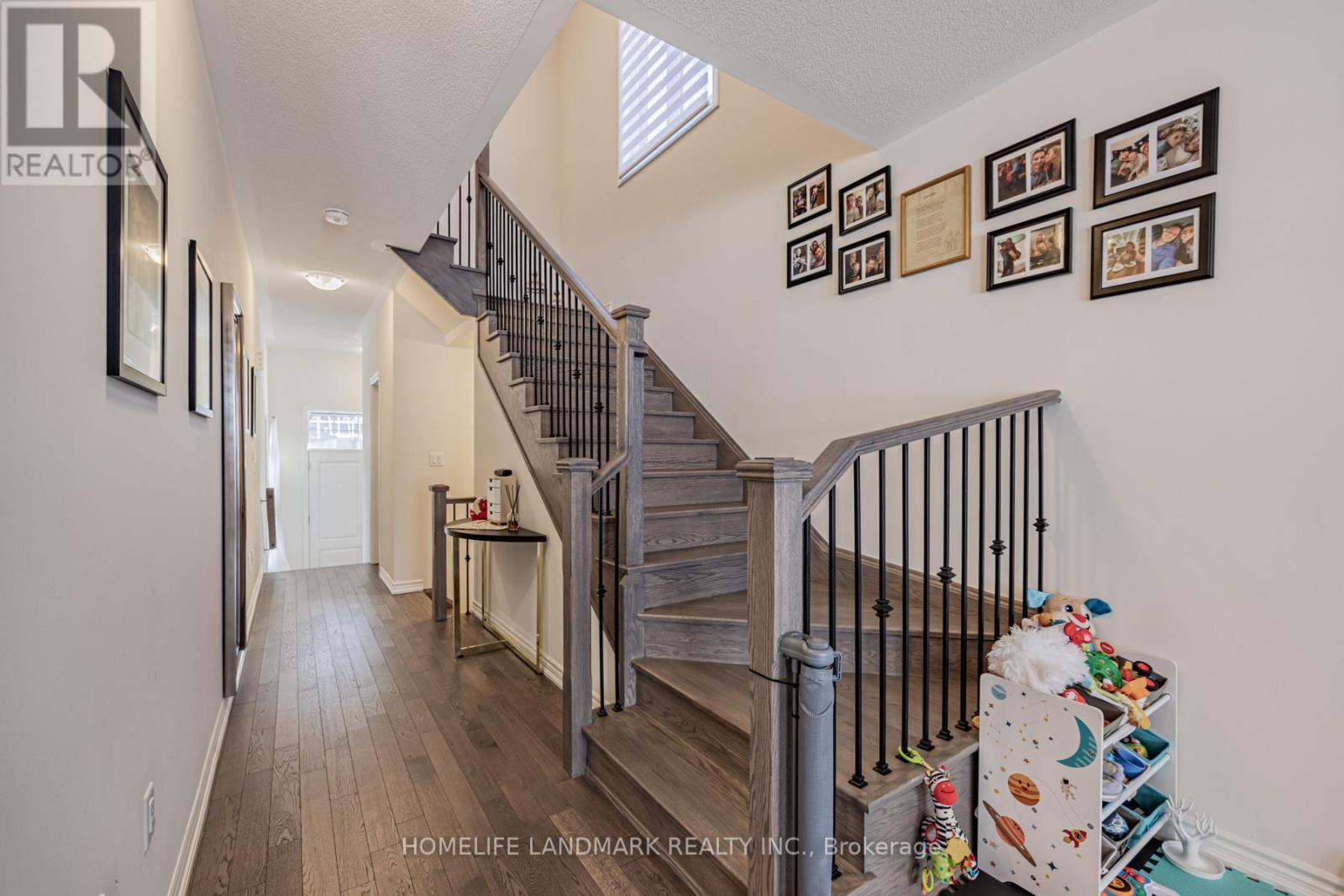 1102 Pisces Trail, Pickering, ON - Indoor Photo Showing Other Room