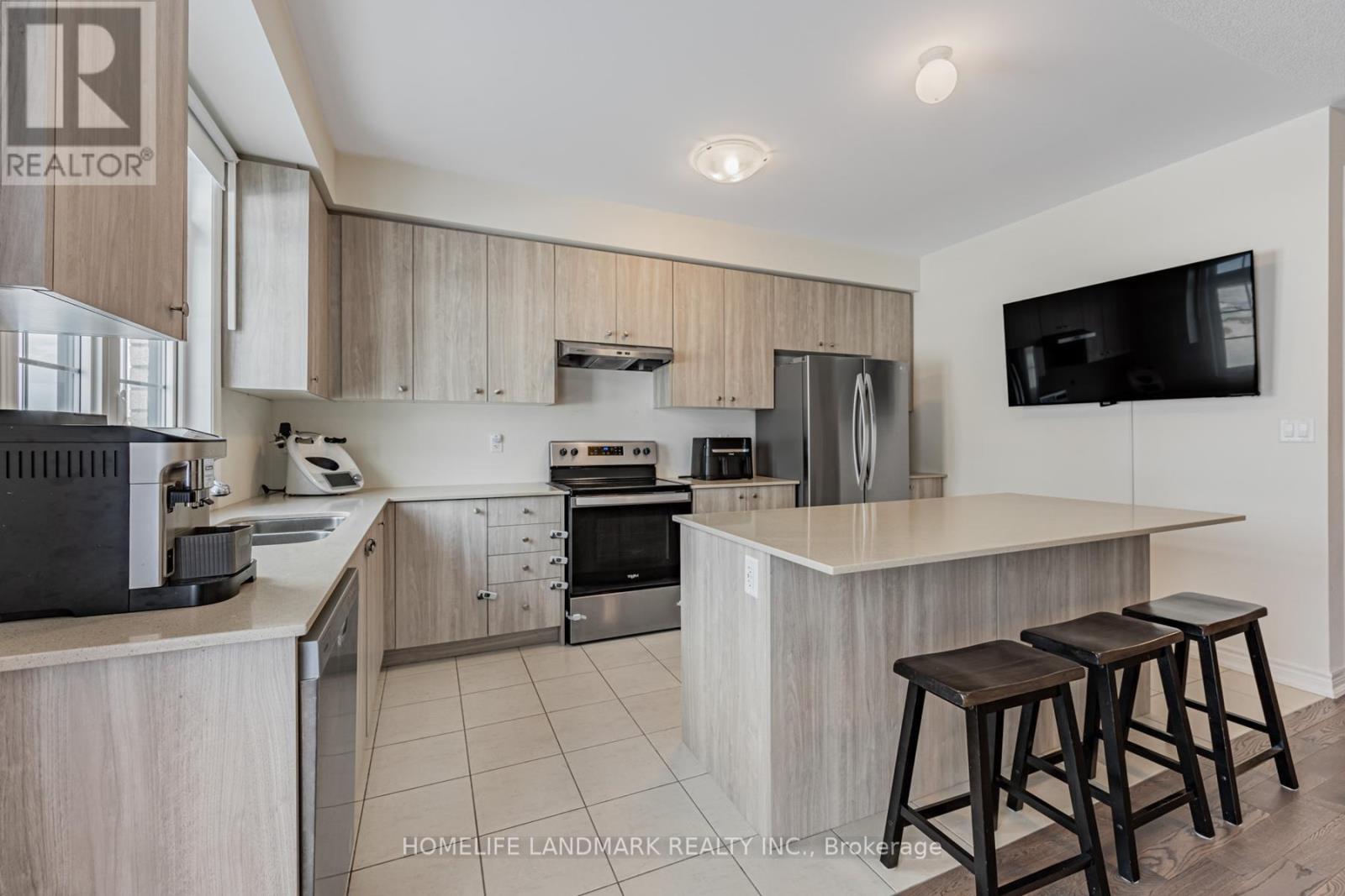 1102 Pisces Trail, Pickering, ON - Indoor Photo Showing Kitchen With Stainless Steel Kitchen